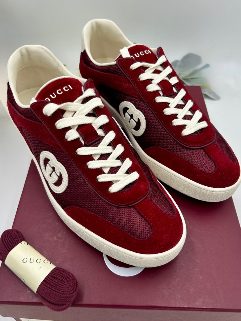*****************Women’s Gucci Interlocking G Low-Top Sneakers. Size 40/10.